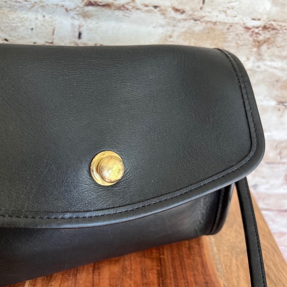 Vintage Coach Style 9892 Chrystie Black Leather Crossbody Bag Made in USA Purse - Picture 3 of 9